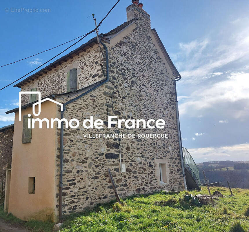 Maison à LA SALVETAT-PEYRALES
