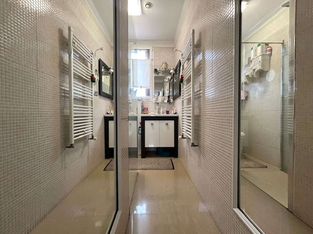 Maison à SARTROUVILLE