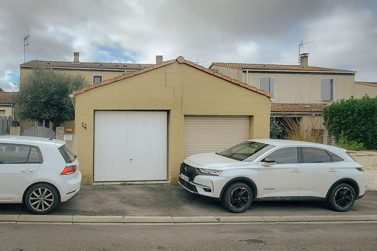 CARCASSONNE - PALAJA Villa T4 166m² (90m² hab.)  avec jardin, piscine, sous-sol, et garage - photo 18