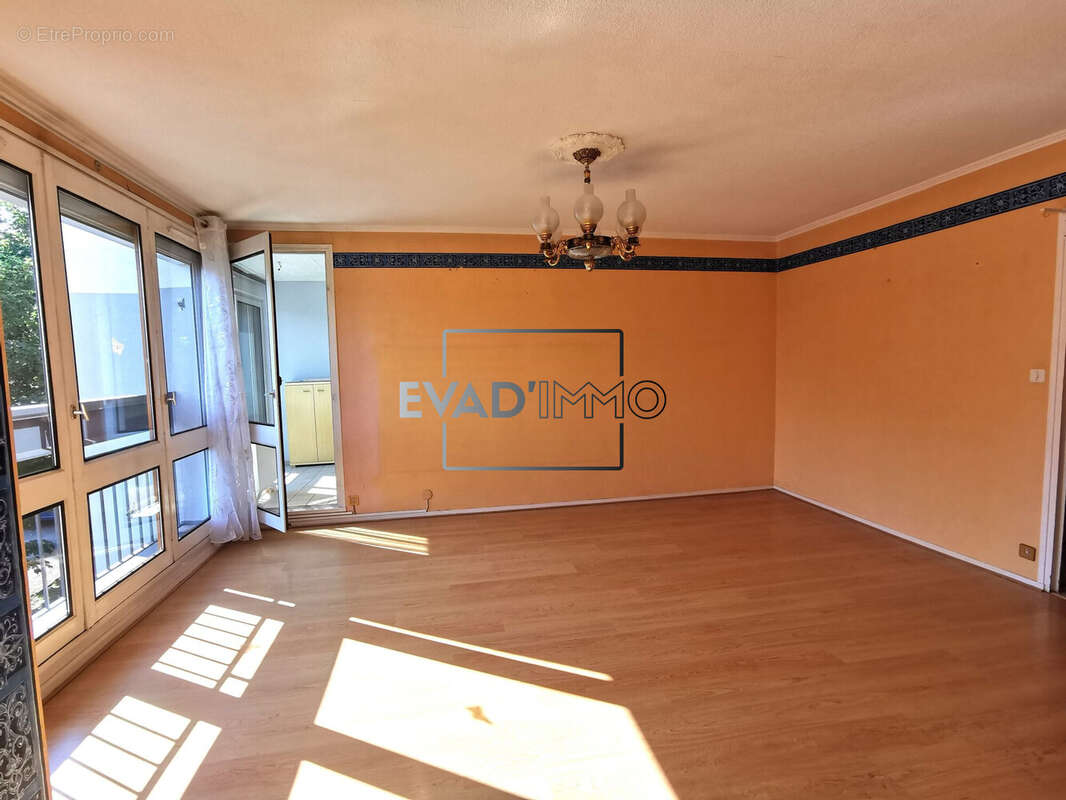Appartement à SAINT-ETIENNE