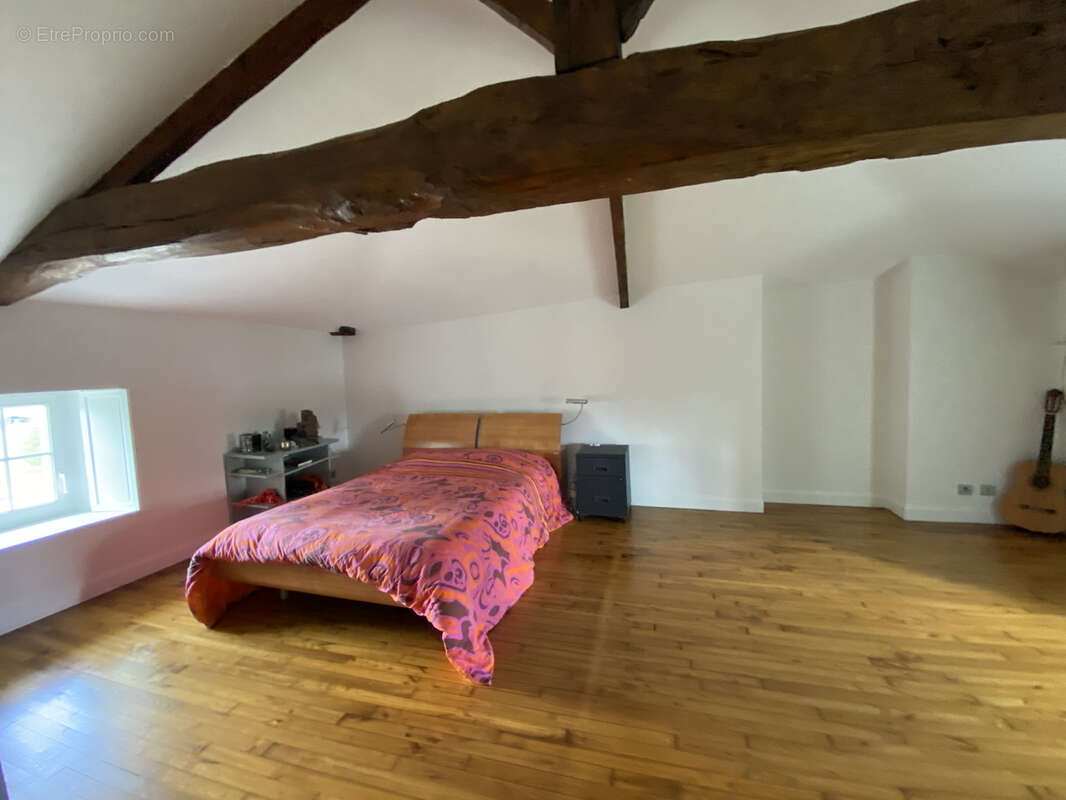 Maison à FLEAC