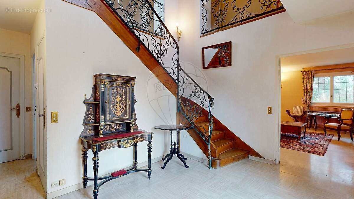 Maison à SAINT-PRYVE-SAINT-MESMIN