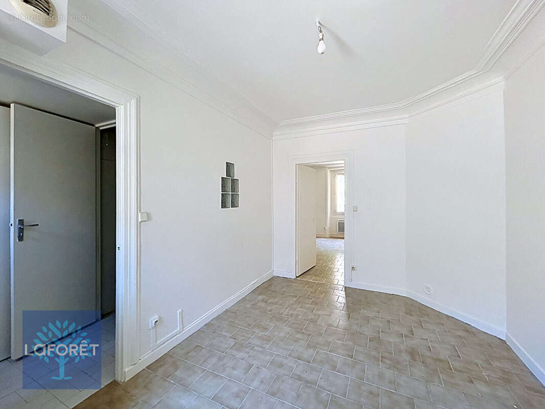 Appartement à CORBEIL-ESSONNES