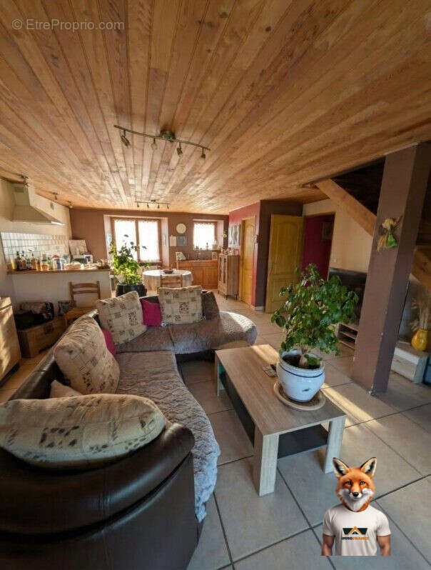 première pièce de vie - Maison à MARSAC-EN-LIVRADOIS