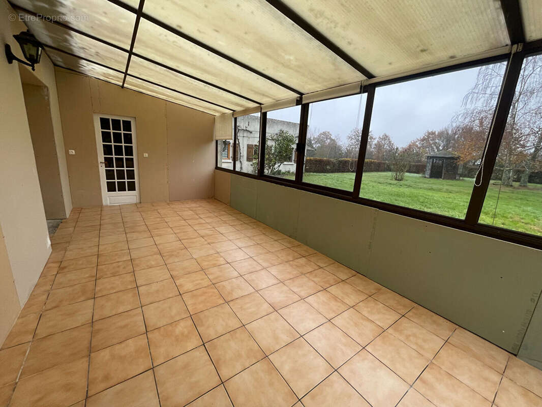 Maison à LA BERTHENOUX