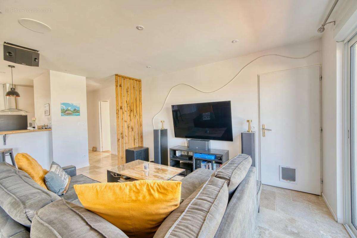 Maison moderne 95m² avec jardin et piscine à Saint-Agnant - photo 11