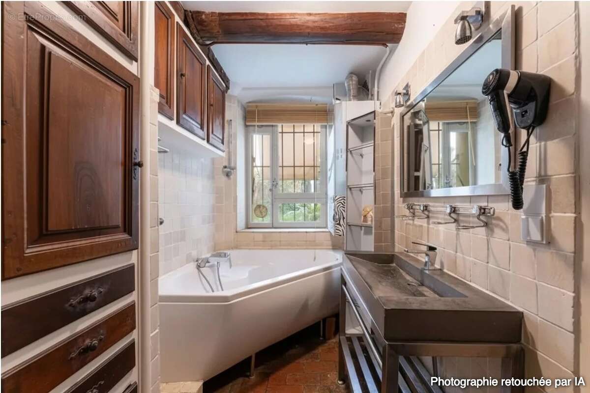 Appartement à MARSEILLE-1E