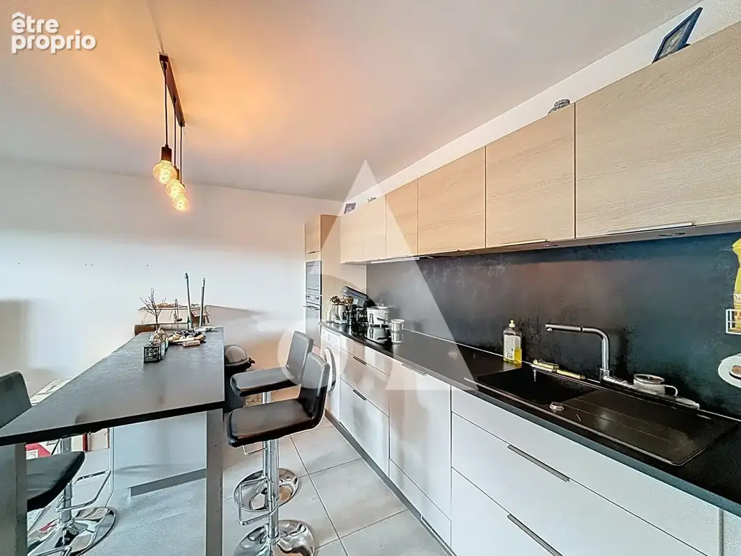 A vendre 3p rez-de-jardin avec parkings dans résidence récente et sécurisée. - photo 3
