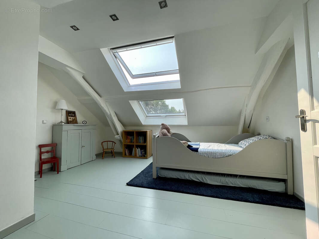 Maison à LES MESNULS