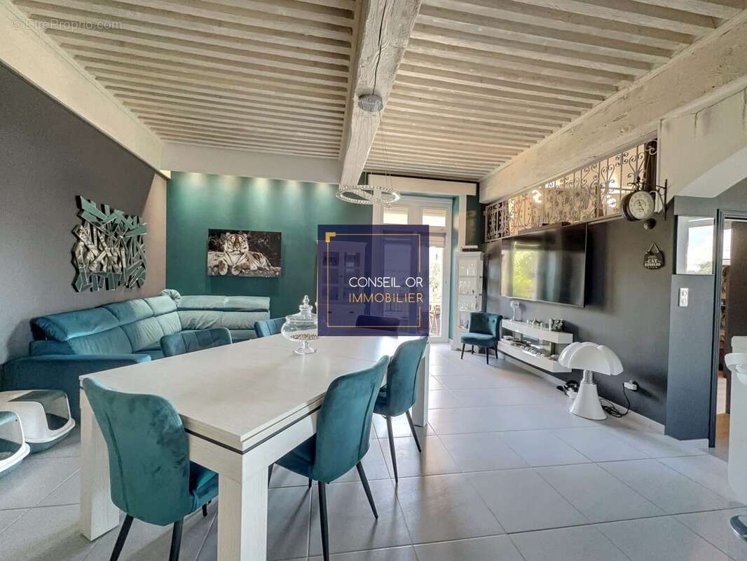 Appartement à VERNAISON