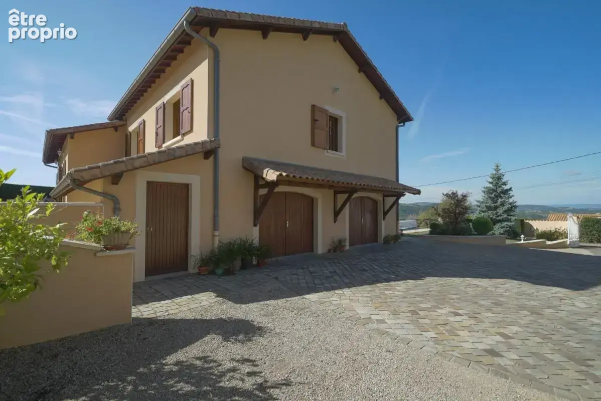 Maison - 4 Chambres - Dont 1 suite parentale - Garage - Piscine - Pool House - Jardin - Terrasse - Au calme absolu - Jolie vue d - photo 2