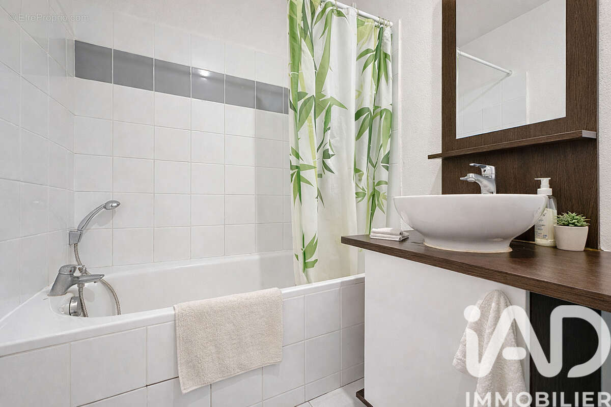 Photo 6 - Appartement à PAREMPUYRE