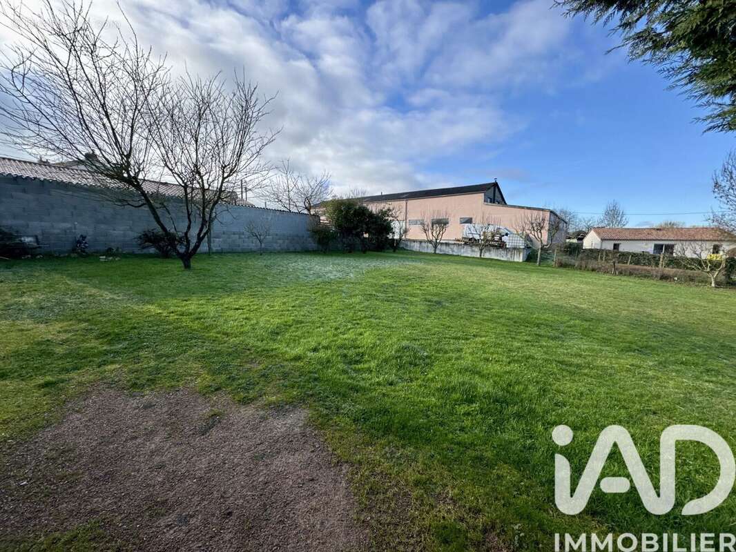 Photo 2 - Terrain à LA CHAPELLE-SAINT-LAURENT