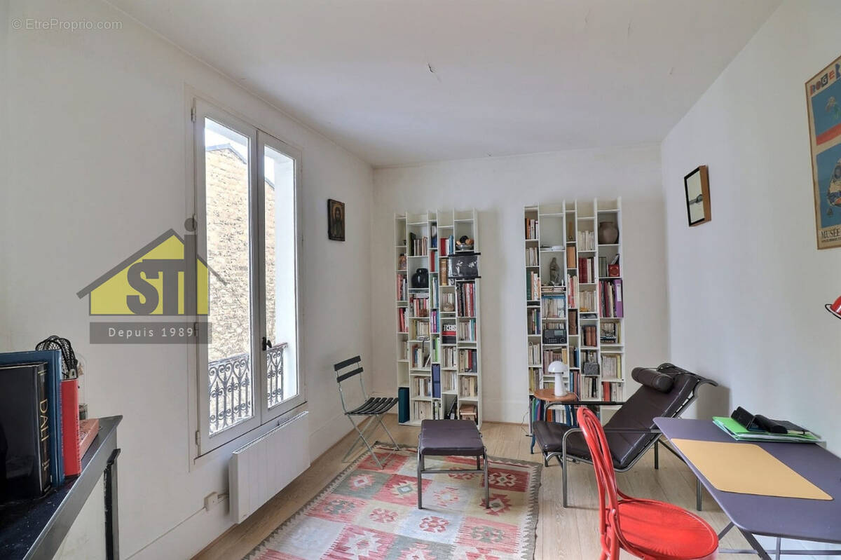 Appartement à PARIS-14E