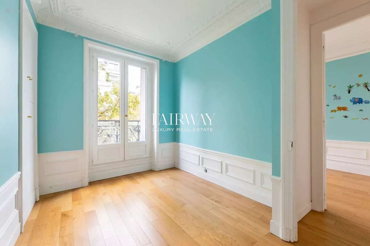Appartement à PARIS-10E