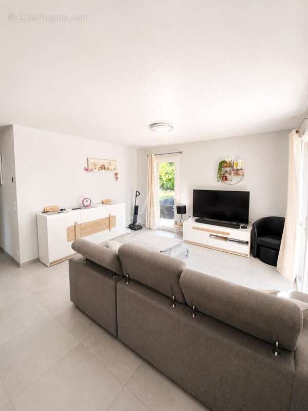 maison T4 garage - photo 2