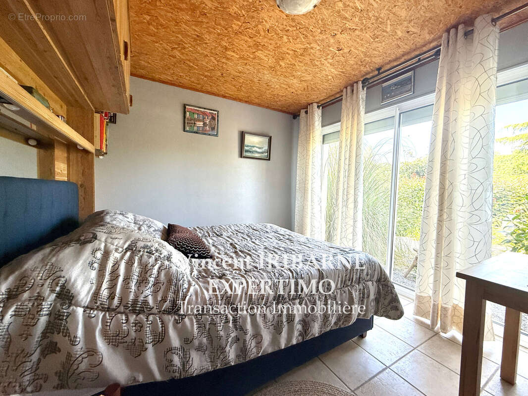 Maison à CORME-ROYAL