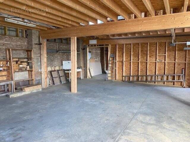 Commerce à VENERQUE