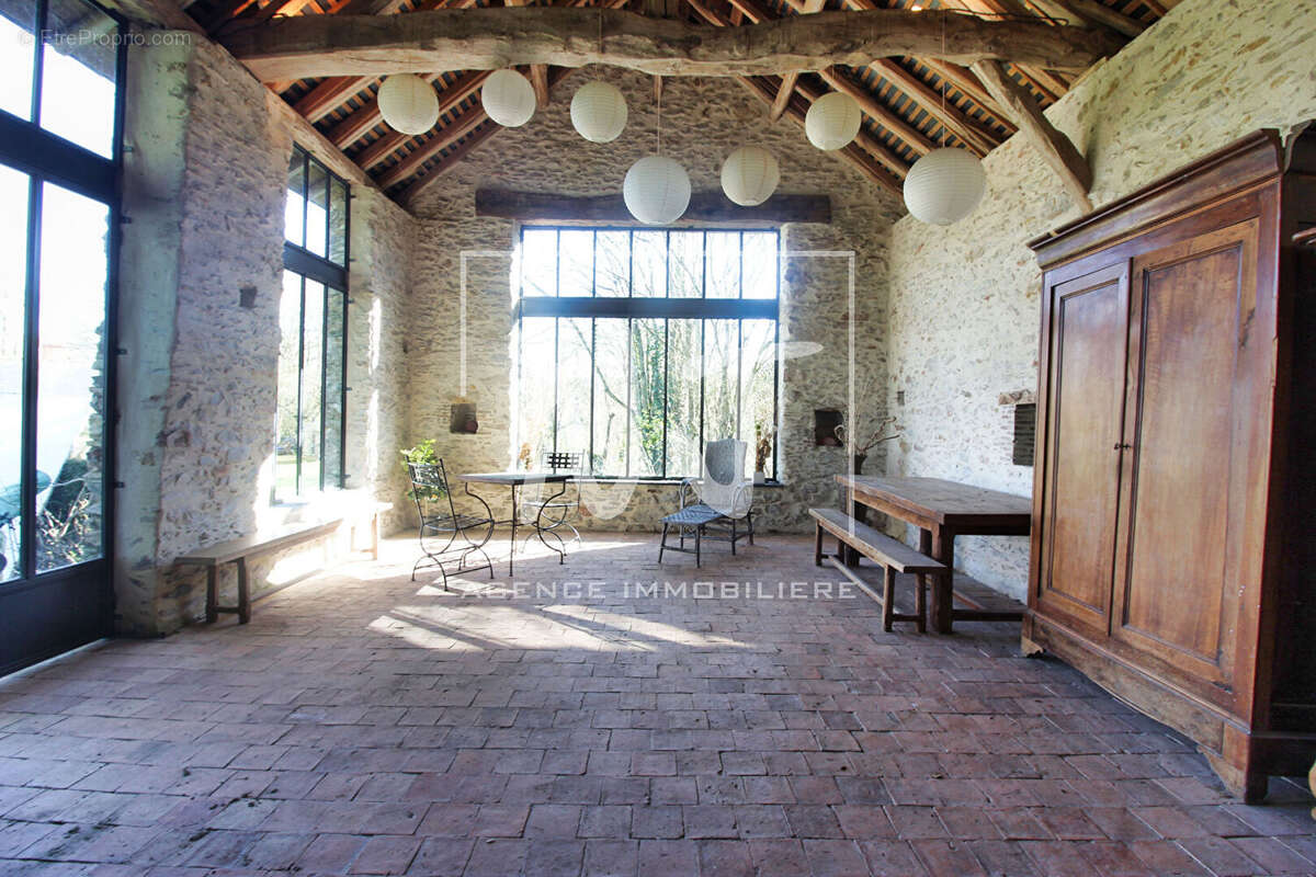 Maison ancienne à vendre à Mozé-sur-Louet avec jardin et dépendance - photo 11