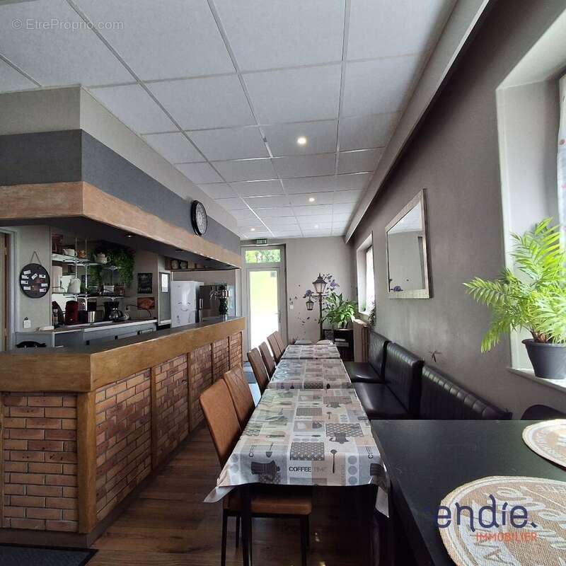 Maison / Ancien hôtel café à la montagne - 345 m² habitables sur 12 pièces. - photo 6