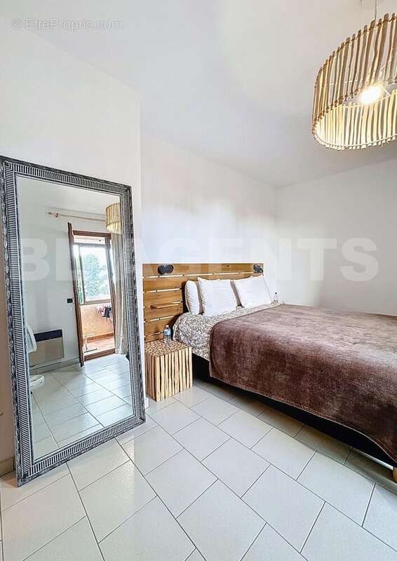 CH2-A - Maison à SAINT-CYR-SUR-MER