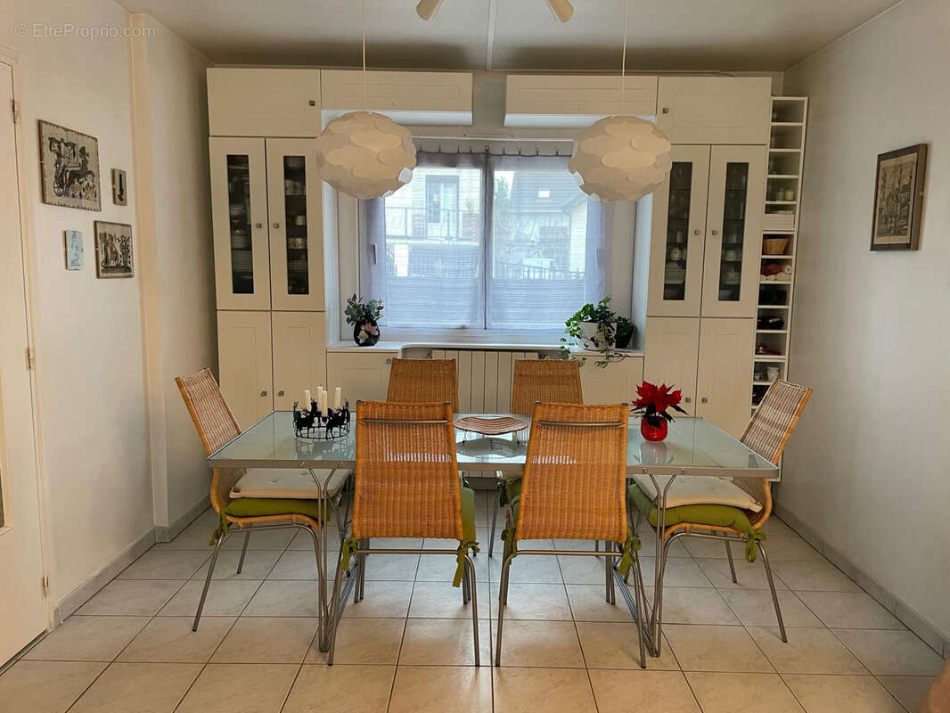 Maison à PARAY-VIEILLE-POSTE