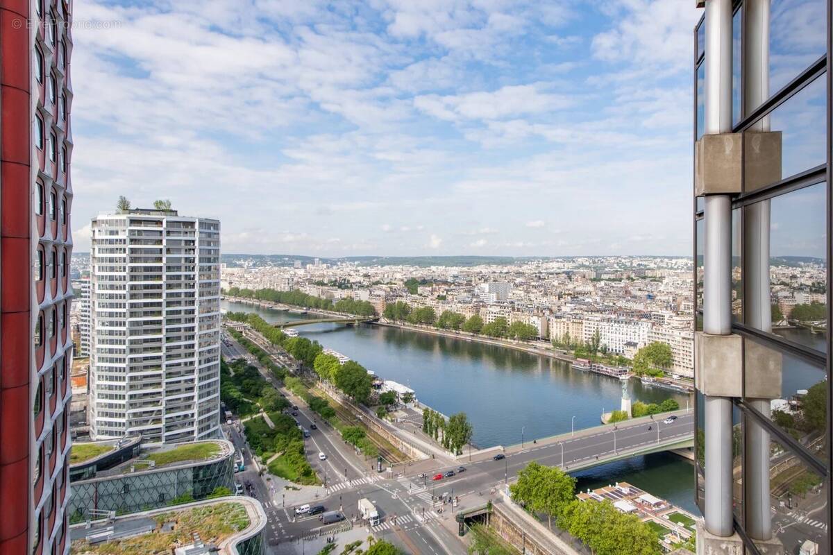 Appartement à PARIS-15E