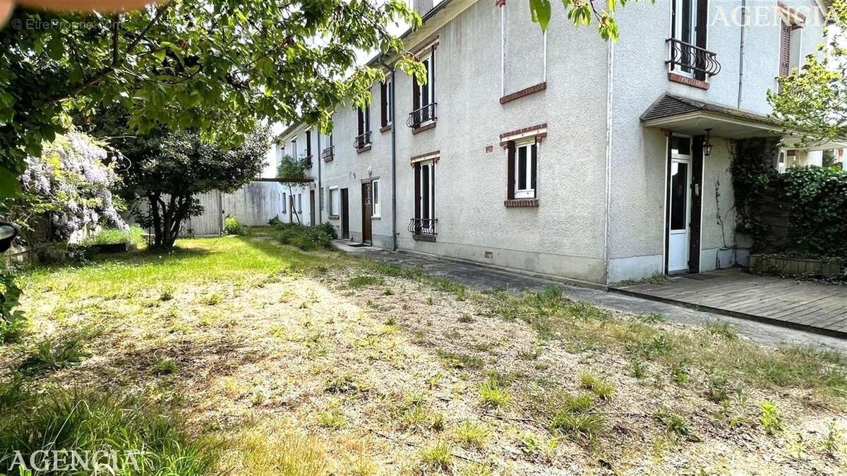 Appartement à PONTAULT-COMBAULT