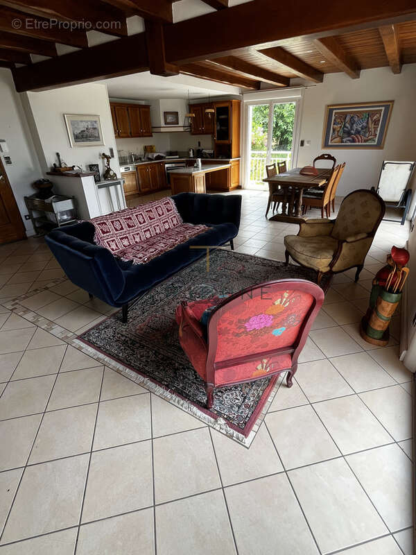 Villa avec vue sur un grand terrain - photo 6