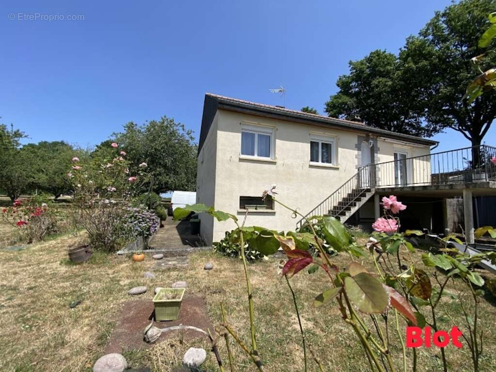 Maison à CHATEAUGIRON
