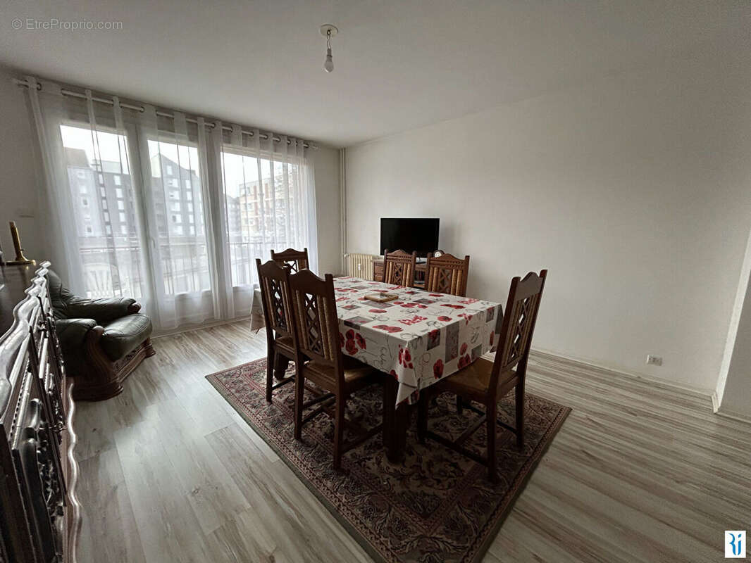 Appartement à DARNETAL