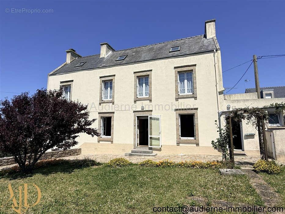 Maison à PLOUHINEC