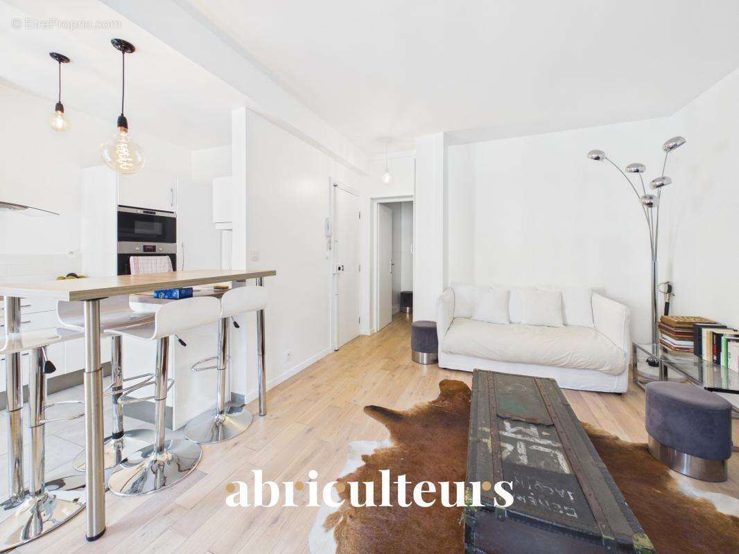 Appartement à PARIS-18E