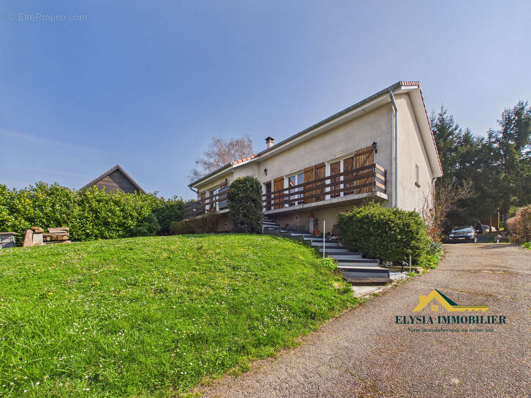 Maison à VILLECEY-SUR-MAD