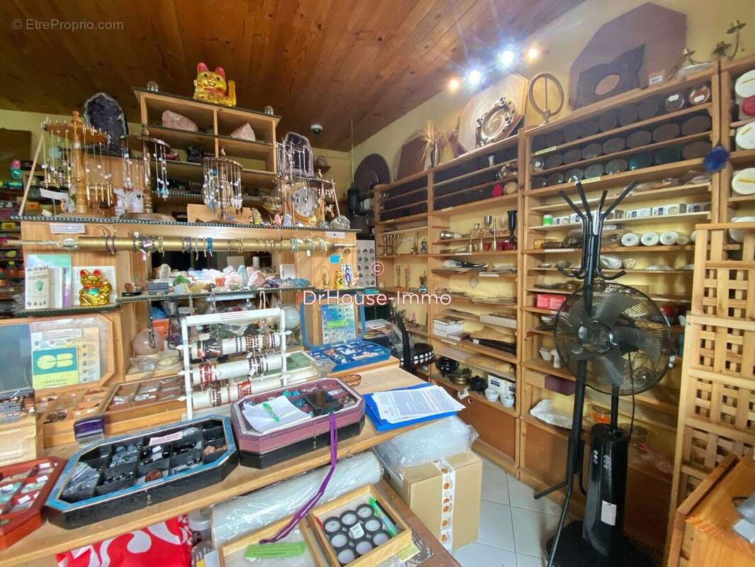 Commerce à MARSEILLE-6E