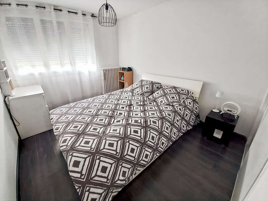 Maison à SAINT-ETIENNE-DU-ROUVRAY