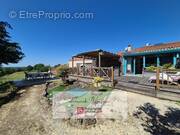 Maison à SAINT-MICHEL-MONT-MERCURE