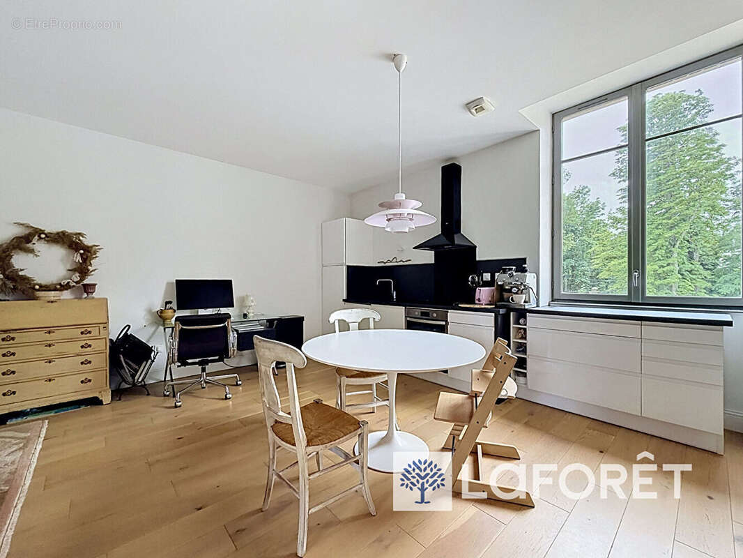 Appartement à CHAMPAGNE-AU-MONT-D'OR