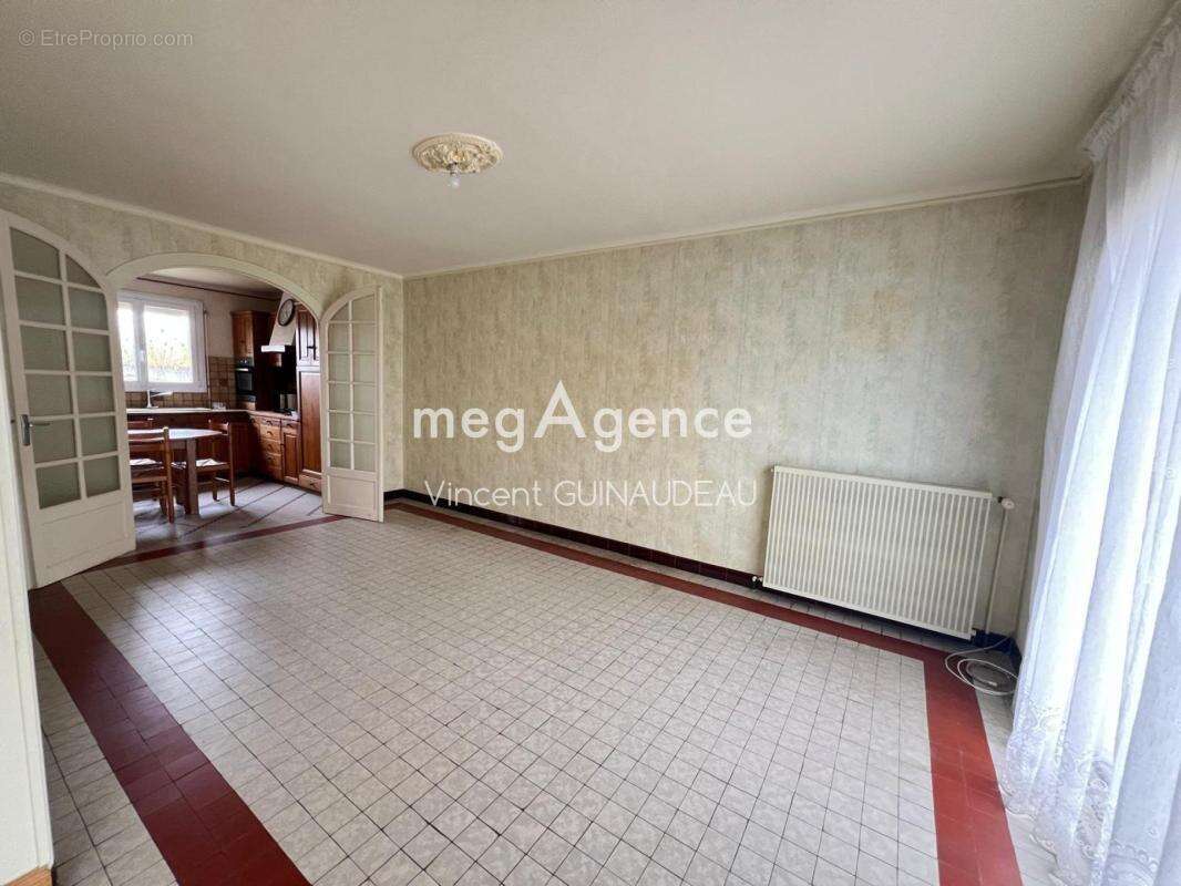 Maison à LA ROMAGNE