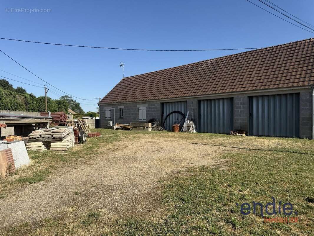 Ensemble immobilier de 160m2 - photo 2