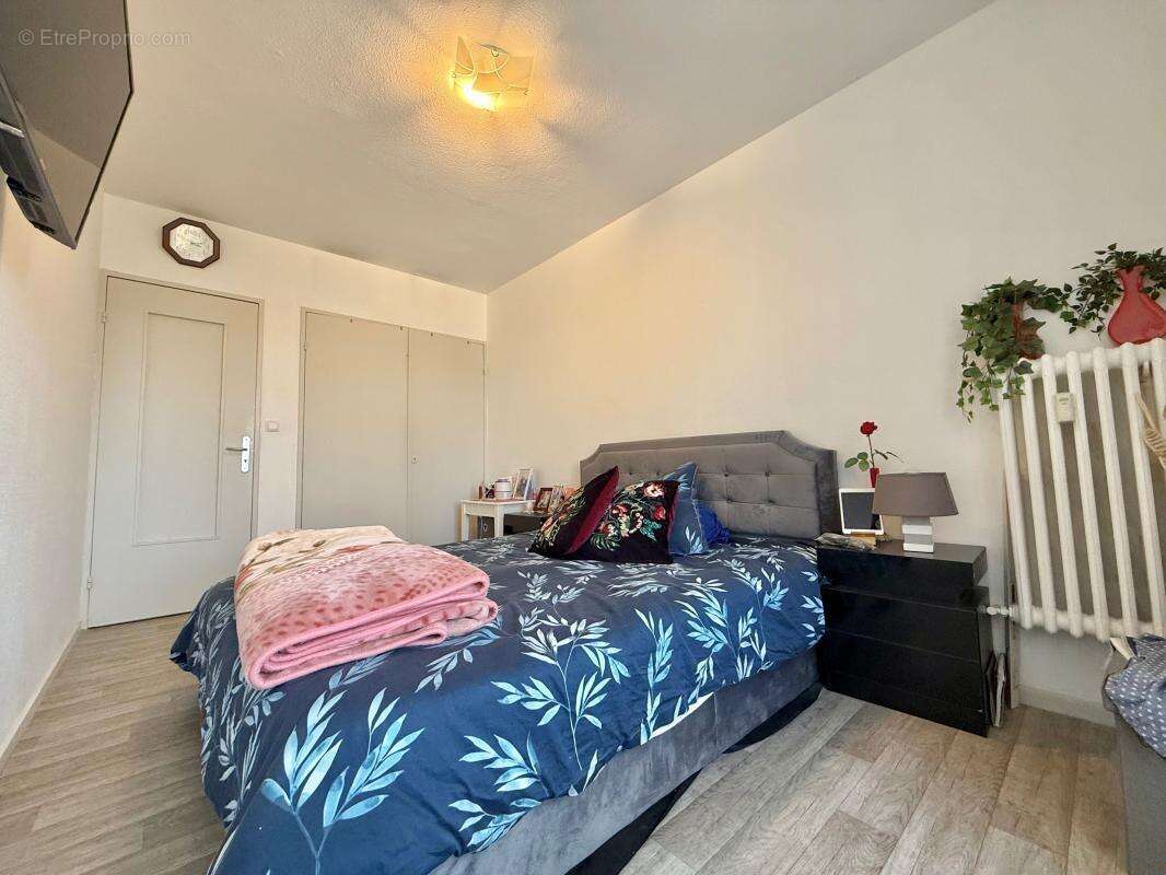 Appartement à CHENOVE