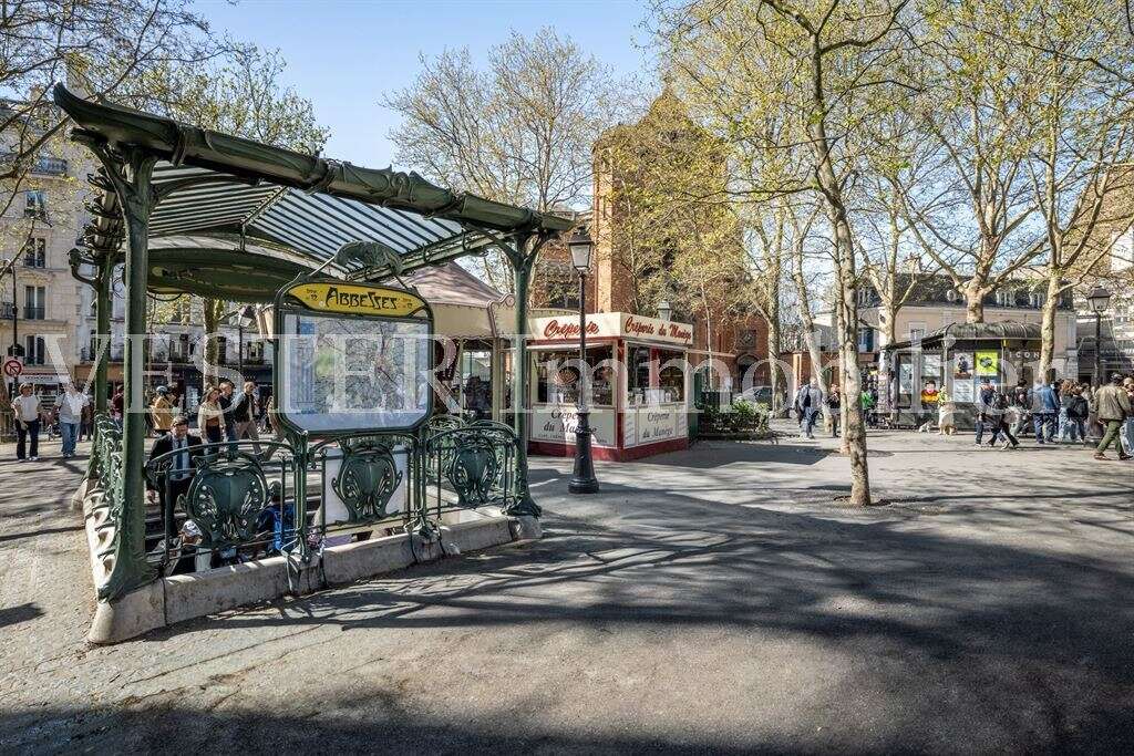 ABBESSES - Très beau studio de 20m² au calme refait en 2020 - photo 4