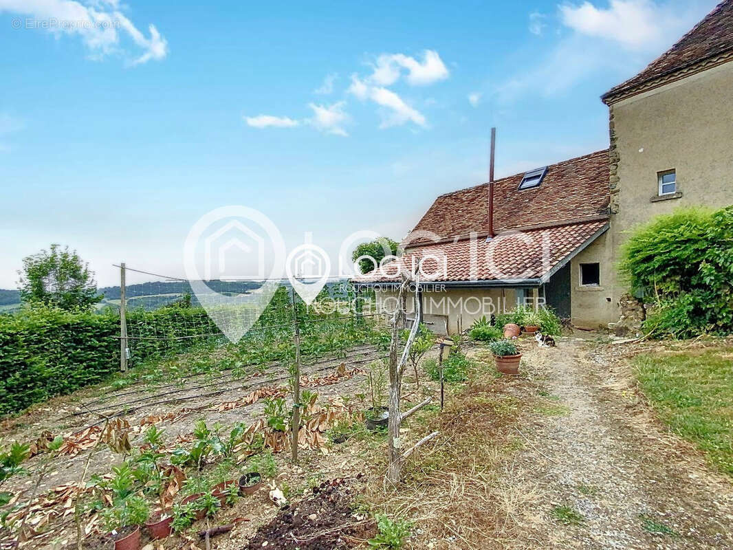 Maison à AURIONS-IDERNES