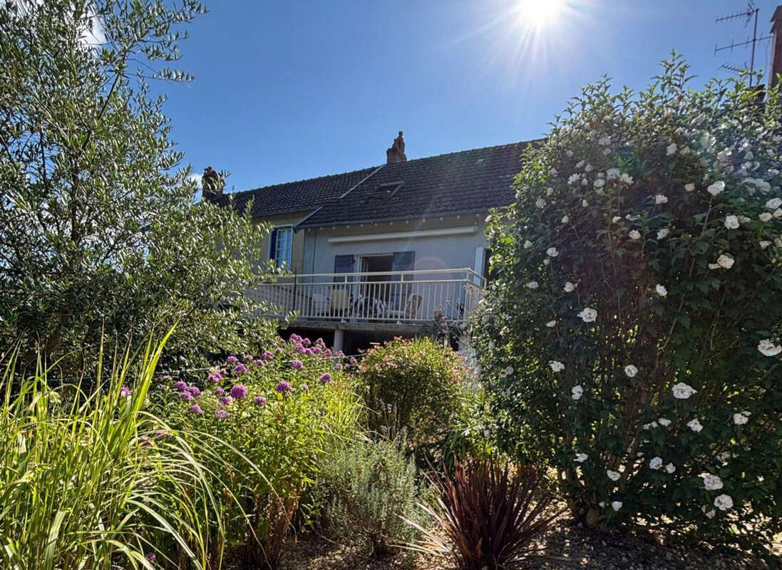 Terrace - Maison à JUMILHAC-LE-GRAND