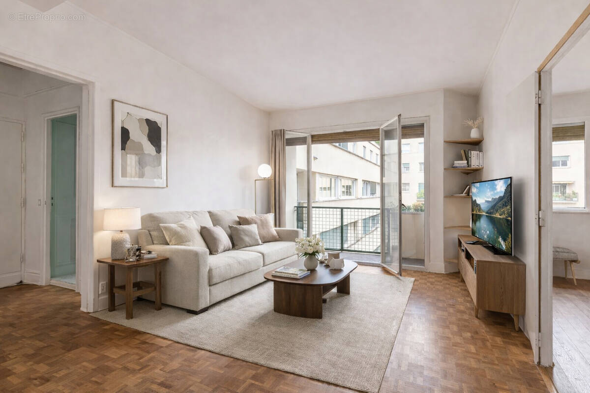 Appartement à PARIS-17E