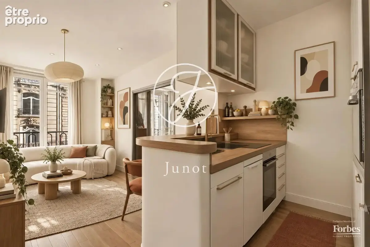 Appartement à PARIS-16E