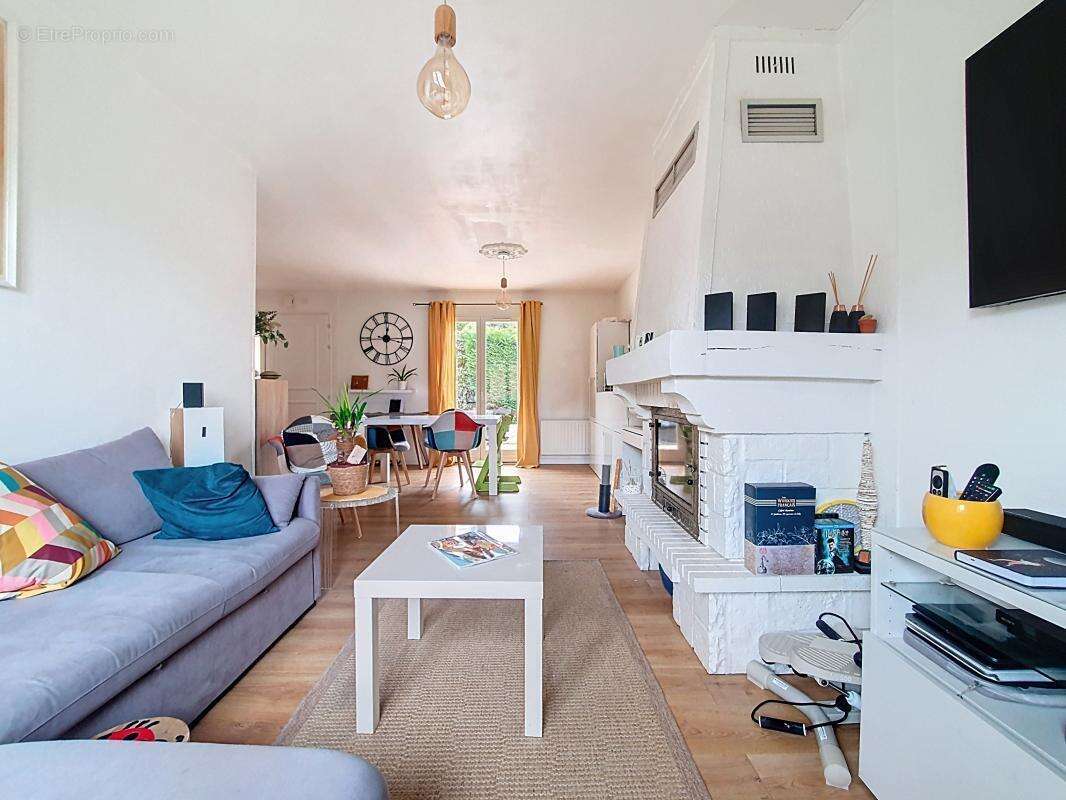 Maison à CHASSE-SUR-RHONE