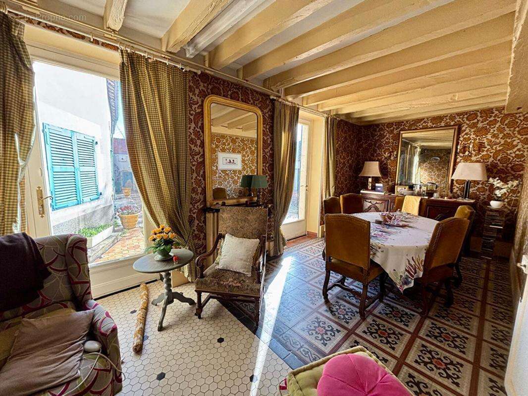 Maison à MAGNY-COURS