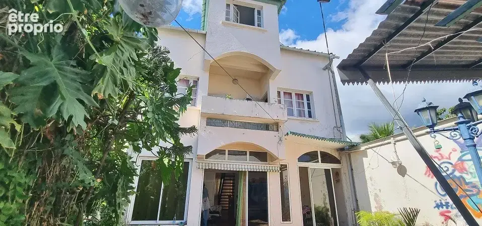Maison 6 pièces 140 m² · à Saint-Denis · 140 m² · 530 000 €