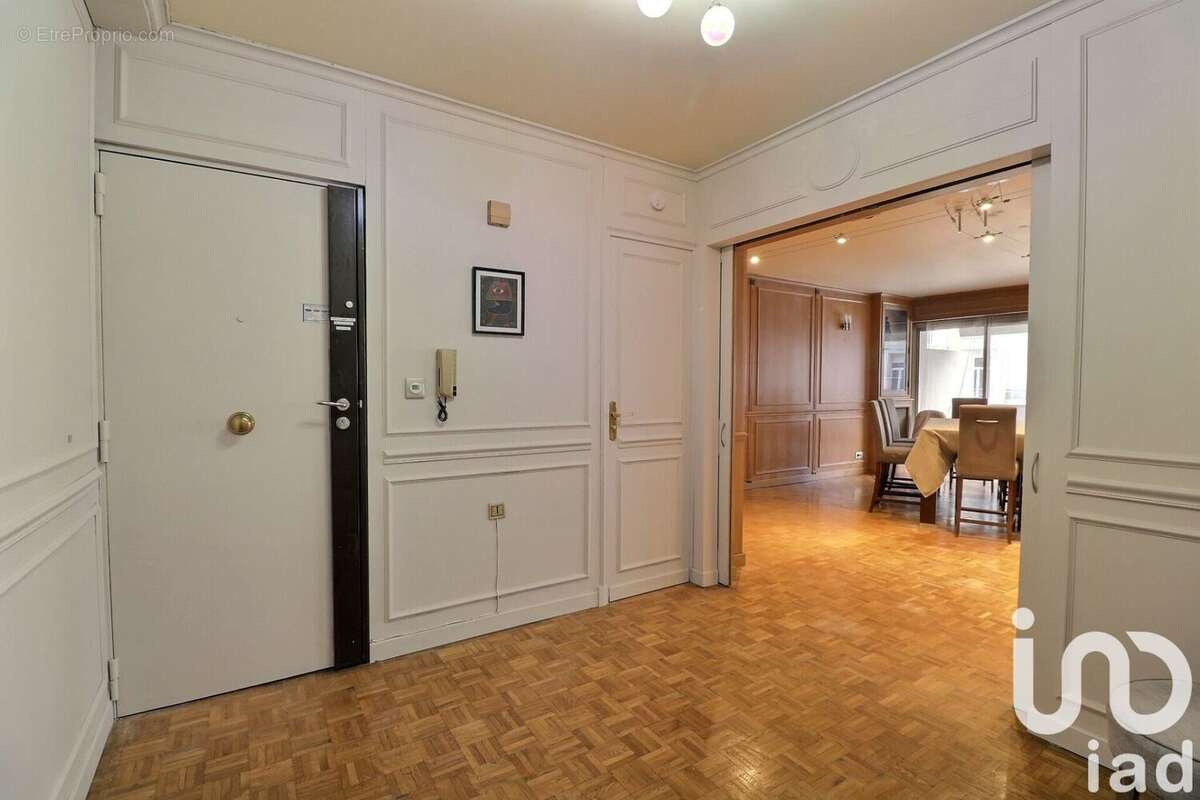 Photo 2 - Appartement à MARSEILLE-6E